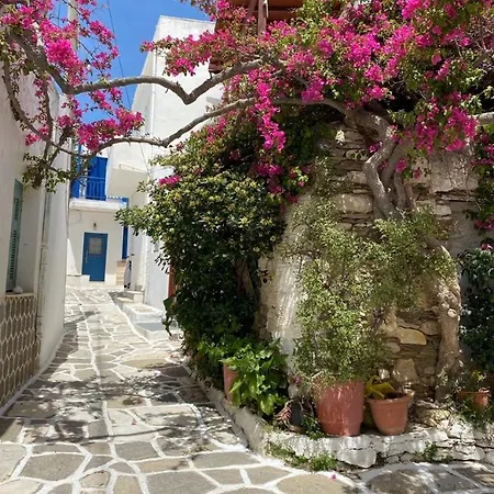 Maroussa S Apartment *