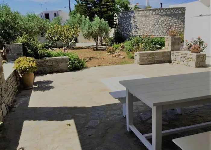 Maroussa S * Dhragoulas