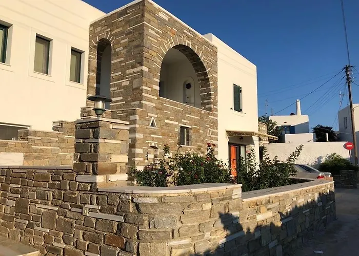 Maroussa S Apartment *