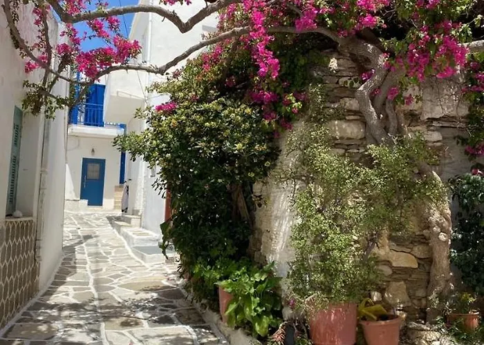 Maroussa S Apartment *